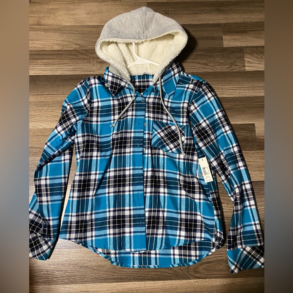 Ladies M (7/9) button up with hood. New with tags